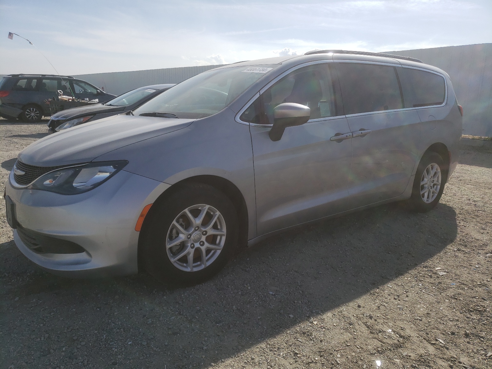 2020 Chrysler Voyager Lxi vin: 2C4RC1DG3LR261886