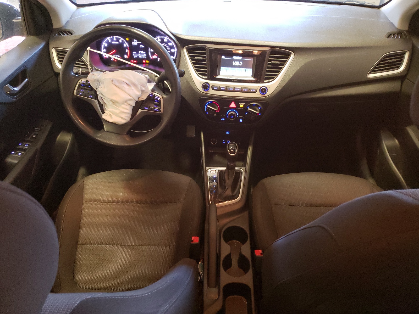 3KPC24A30KE054433 2019 Hyundai Accent Se