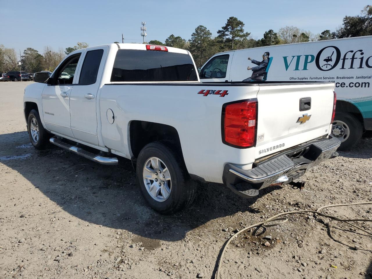 2018 Chevrolet Silverado K1500 Lt VIN: 1GCVKREC1JZ172901 Lot: 46983884