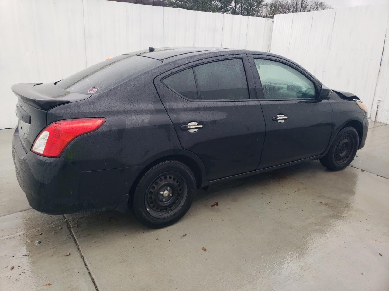 VIN 3N1CN7AP3KL802764 2019 NISSAN VERSA no.3