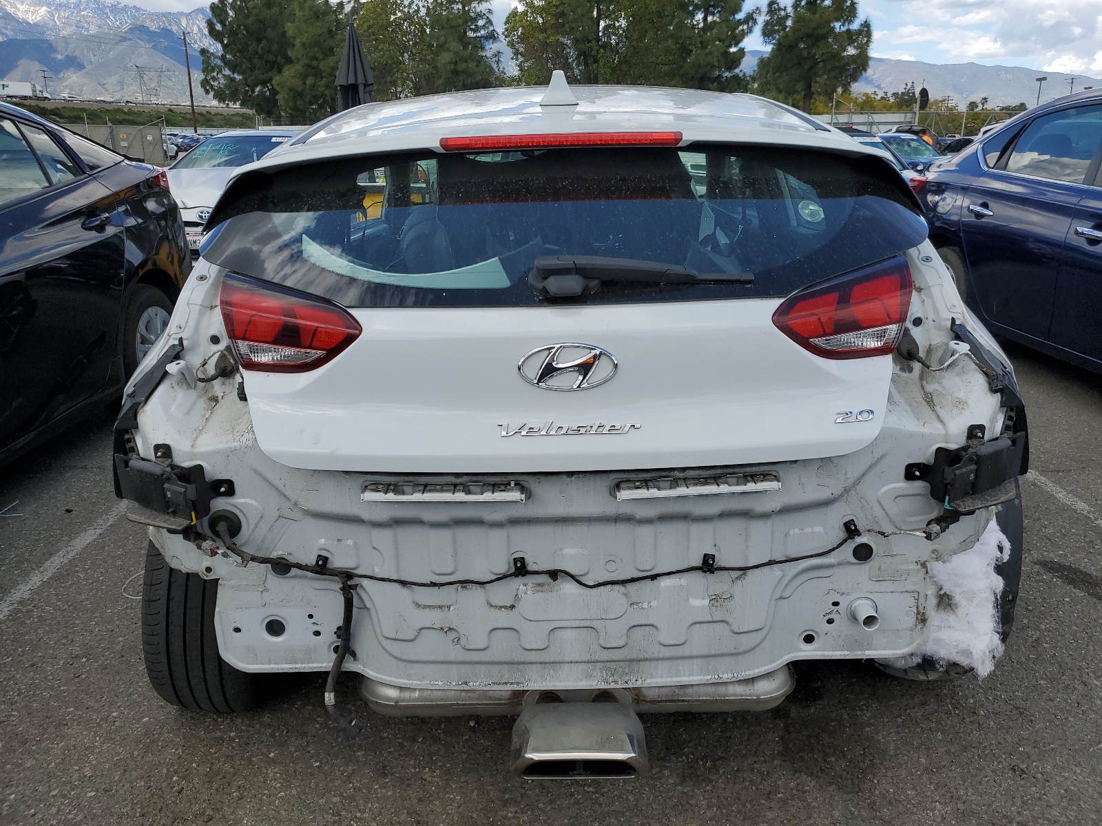 KMHTG6AFXKU019046 2019 Hyundai Veloster Base