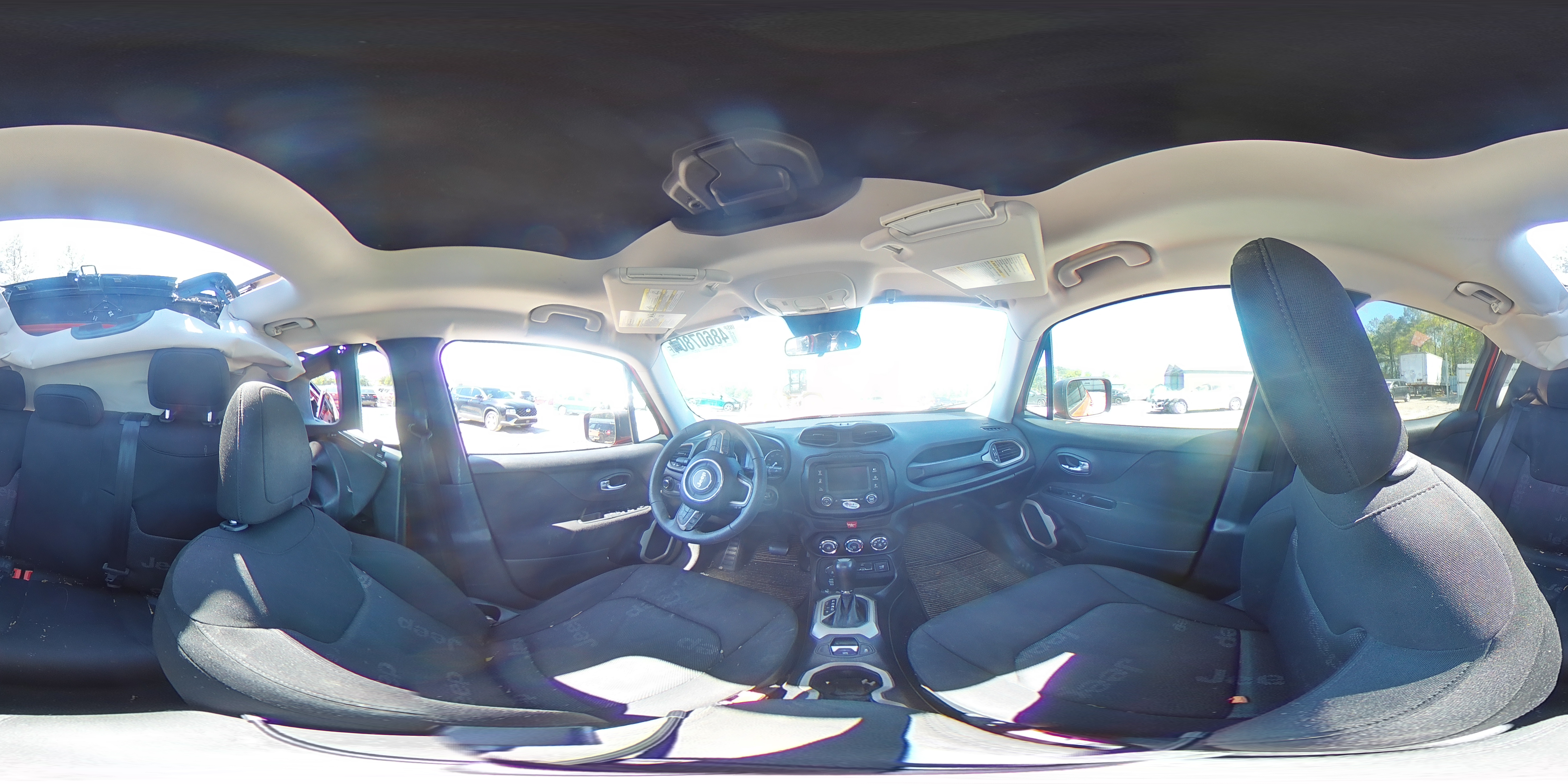 2016 Jeep Renegade - Image 14