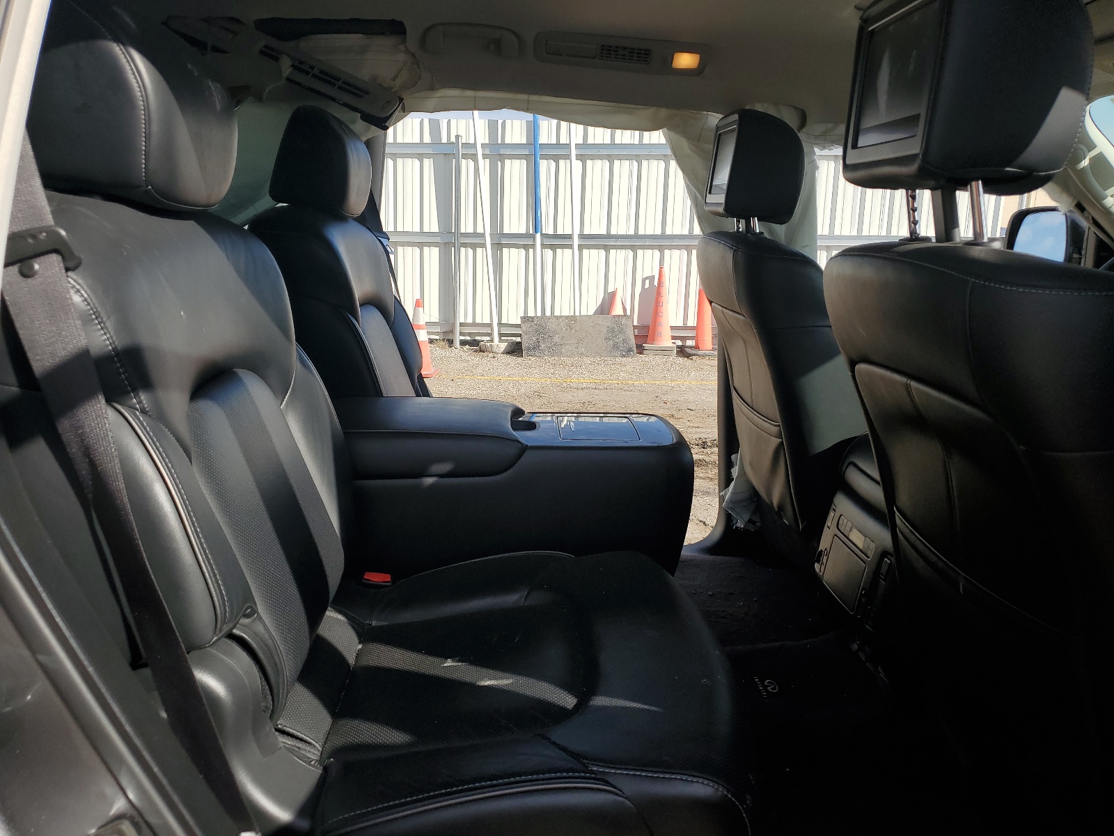 JN8AZ2NEXJ9190482 2018 Infiniti Qx80 Base