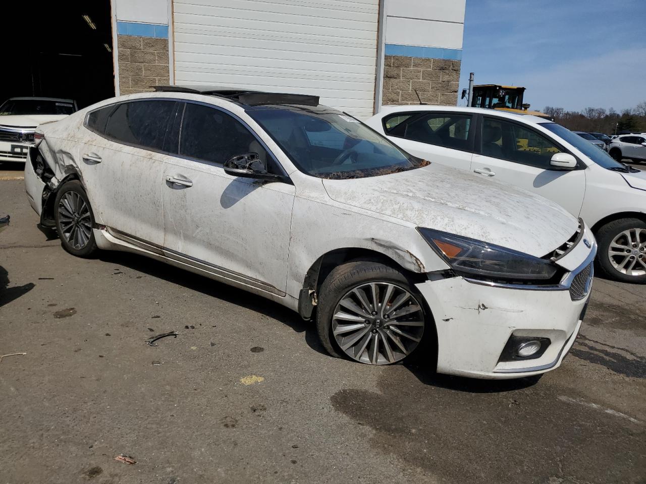 2017 Kia Cadenza Premium VIN: KNALC4J1XH5061712 Lot: 47385314