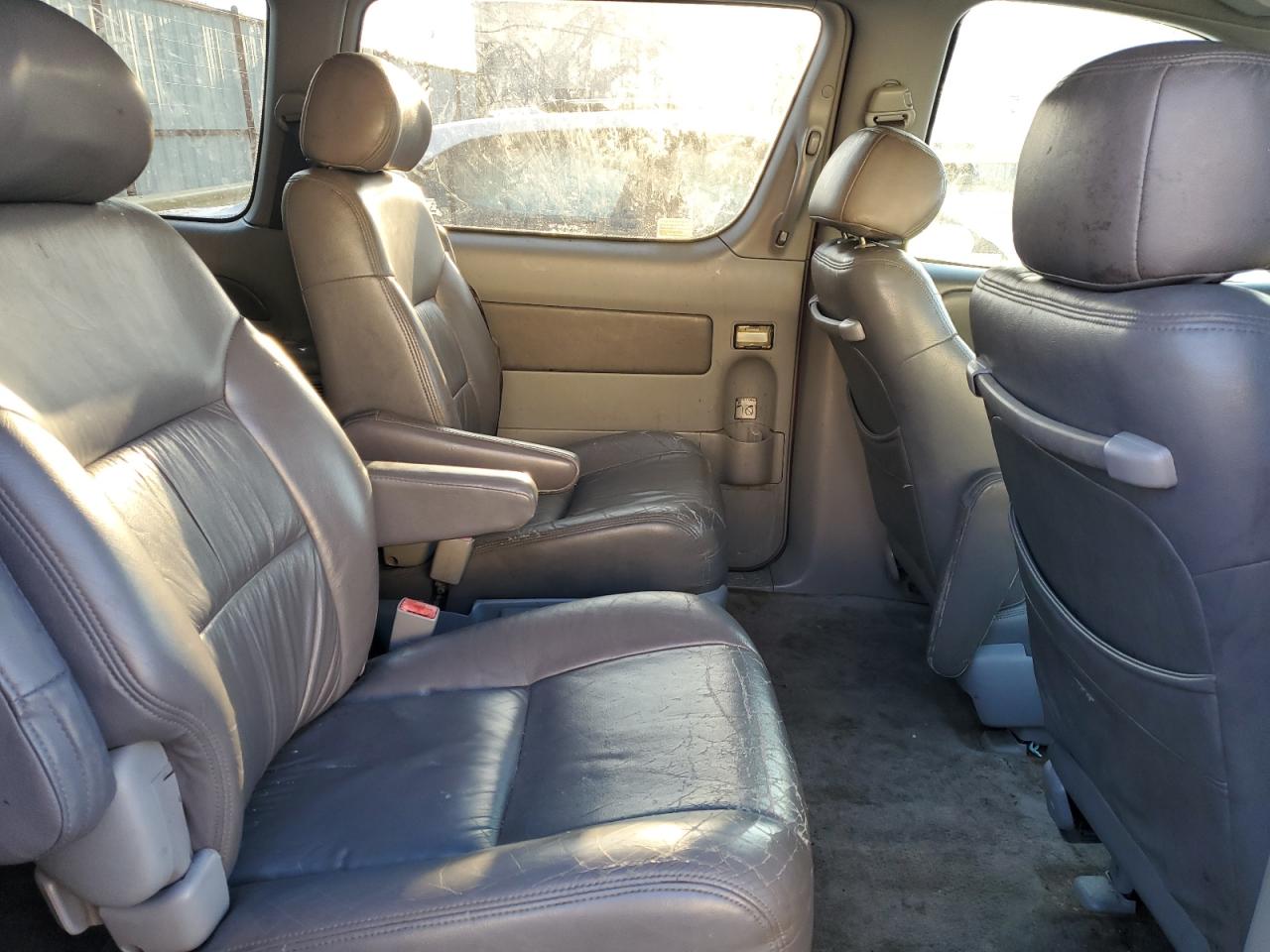 1998 Toyota Sienna Le VIN: 4T3ZF13C4WU040863 Lot: 46961274