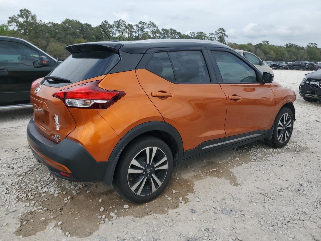 3N1CP5CU3KL527317 2019 Nissan Kicks S