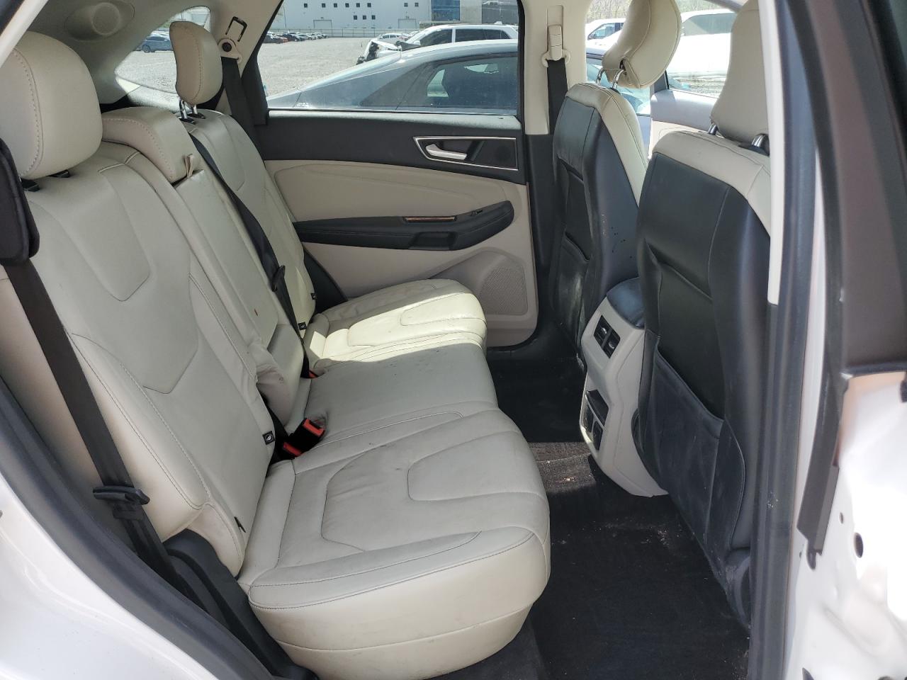 2016 Ford Edge - Image 11