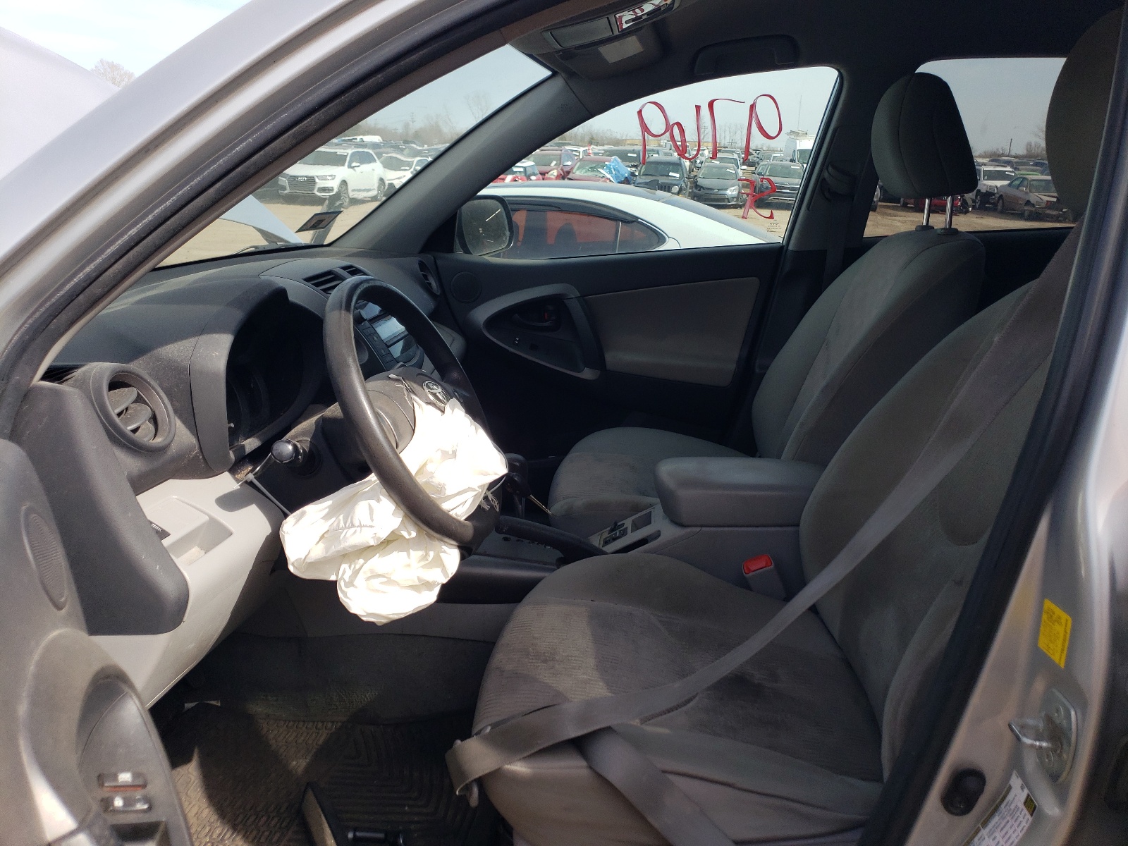 2T3BF4DV1BW091198 2011 Toyota Rav4