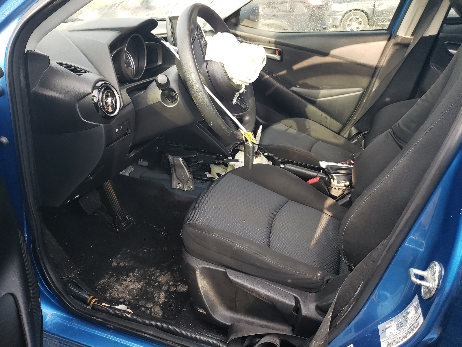 3MYDLBYVXKY508510 2019 Toyota Yaris L