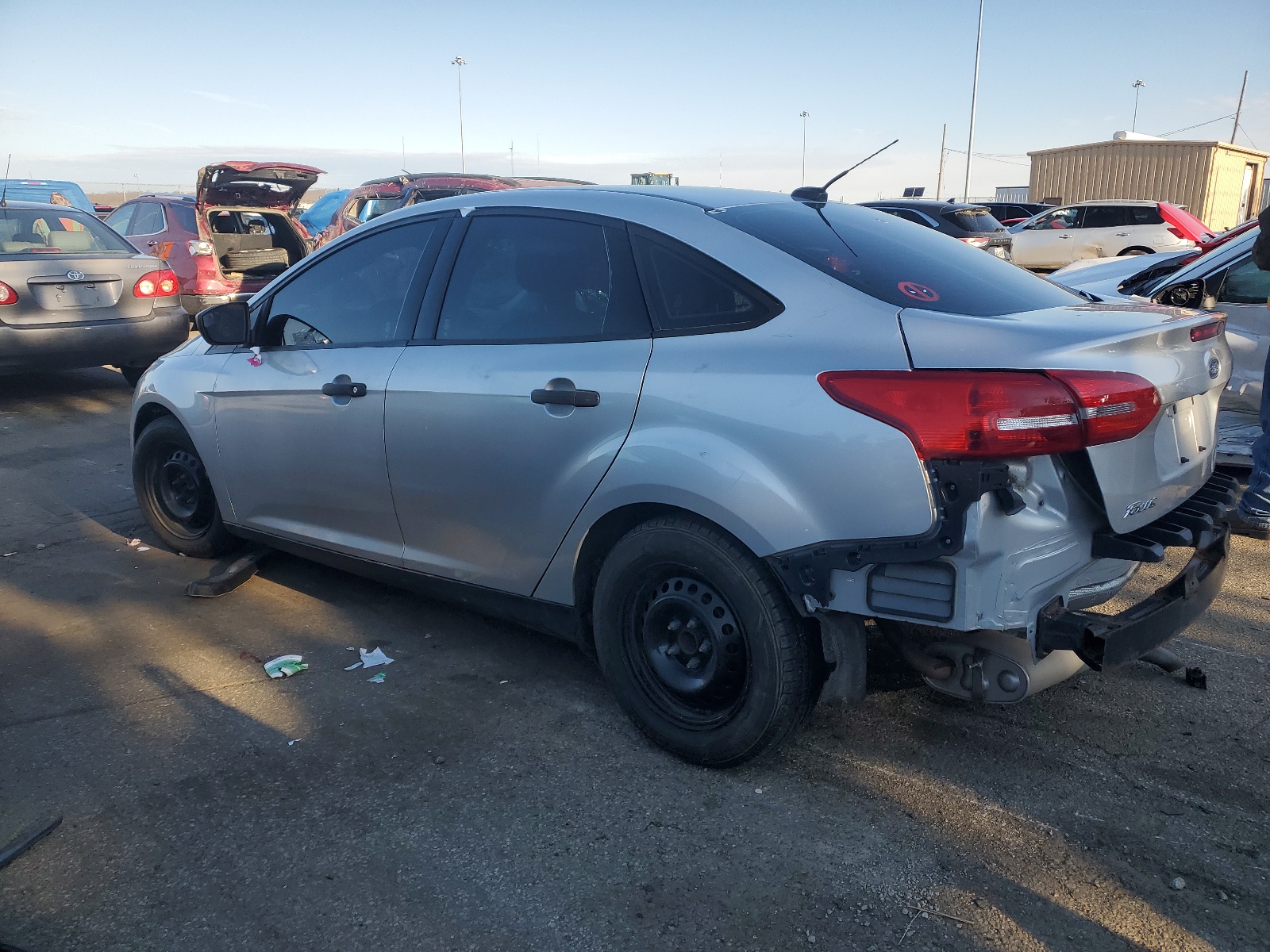 2018 Ford Focus S vin: 1FADP3E23JL230162