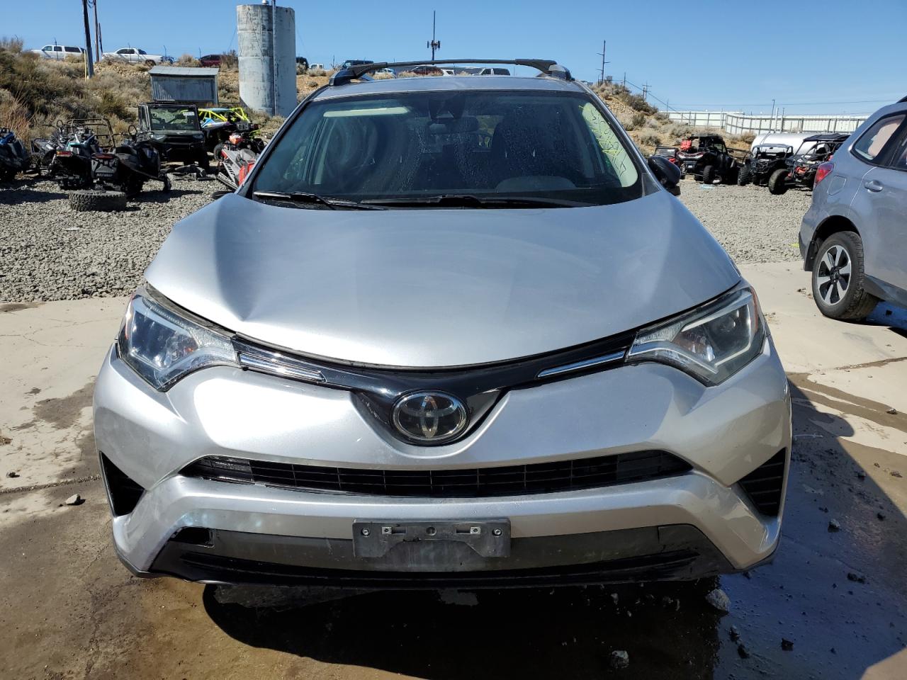 JTMBFREV0JJ219391 2018 Toyota Rav4 Le