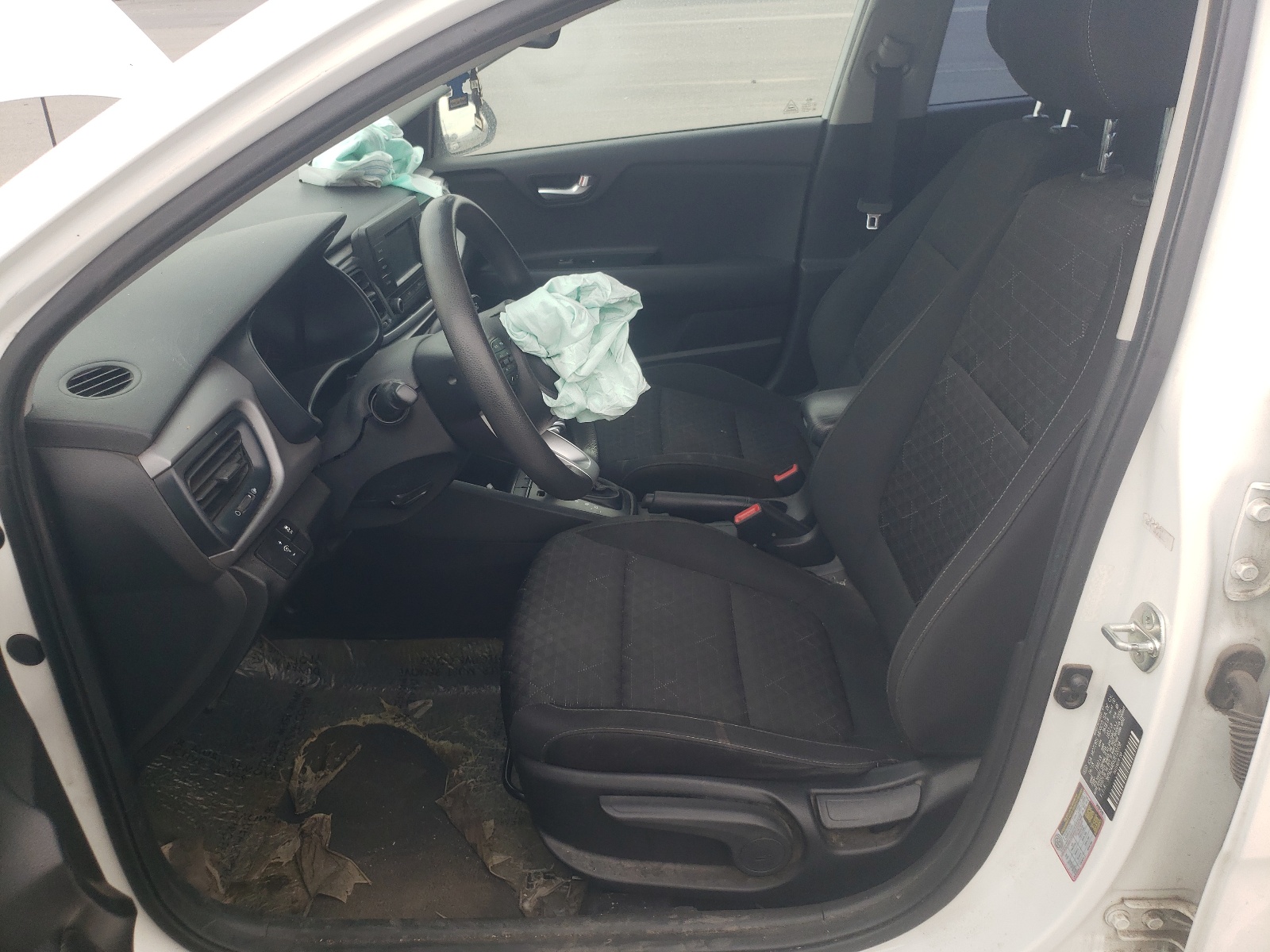 3KPA24ABXJE120158 2018 Kia Rio Lx