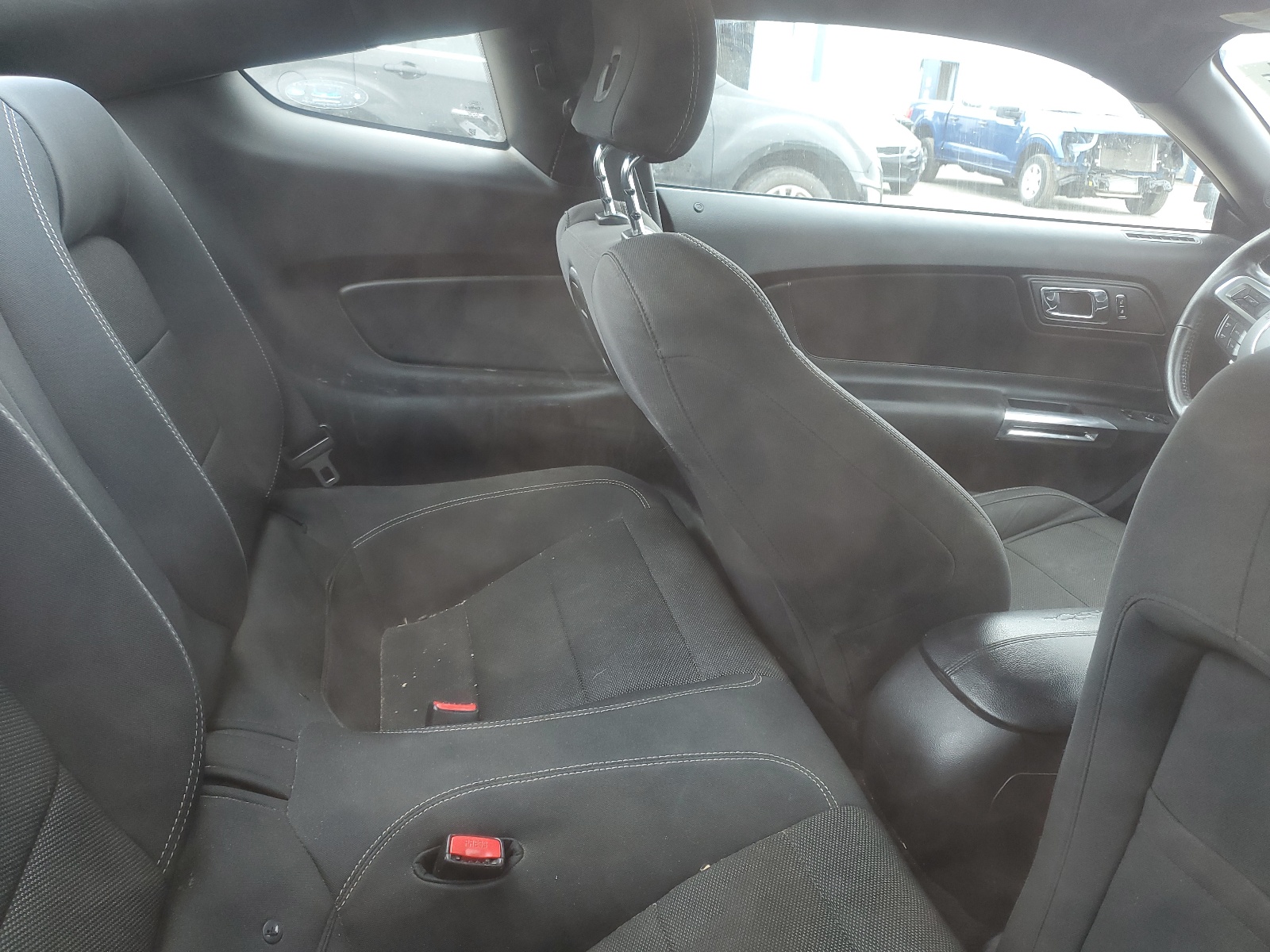 1FA6P8AMXH5263364 2017 Ford Mustang