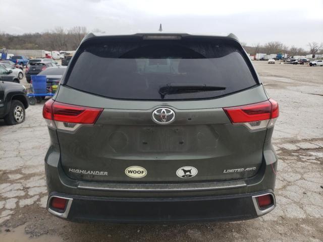  TOYOTA HIGHLANDER 2018 Зеленый