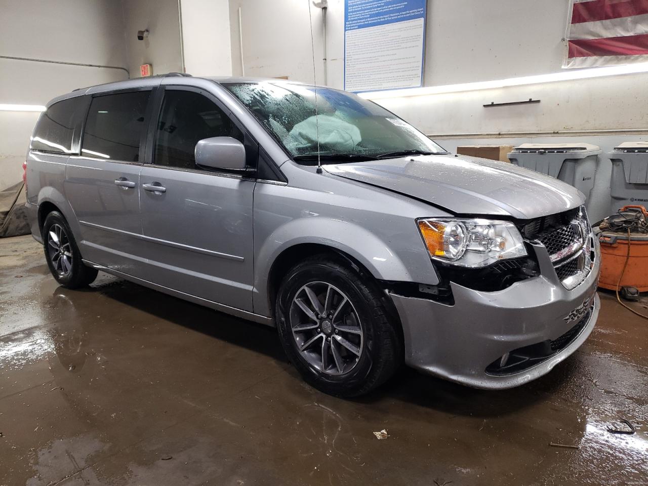 2C4RDGCG1HR712922 2017 Dodge Grand Caravan Sxt