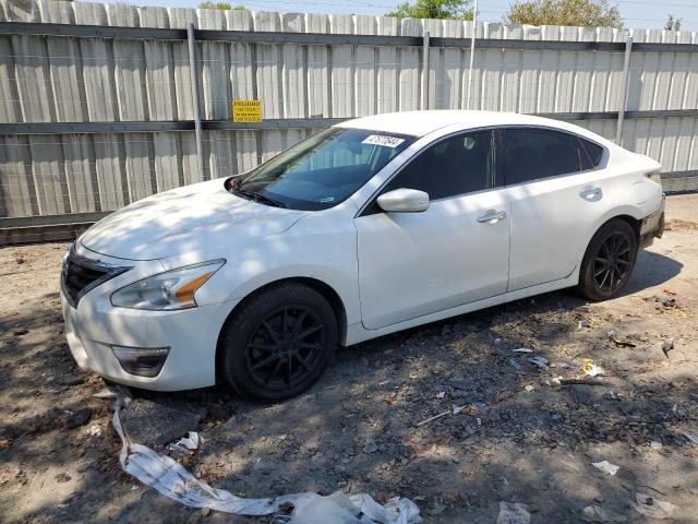 Седаны NISSAN ALTIMA 2015 Белый
