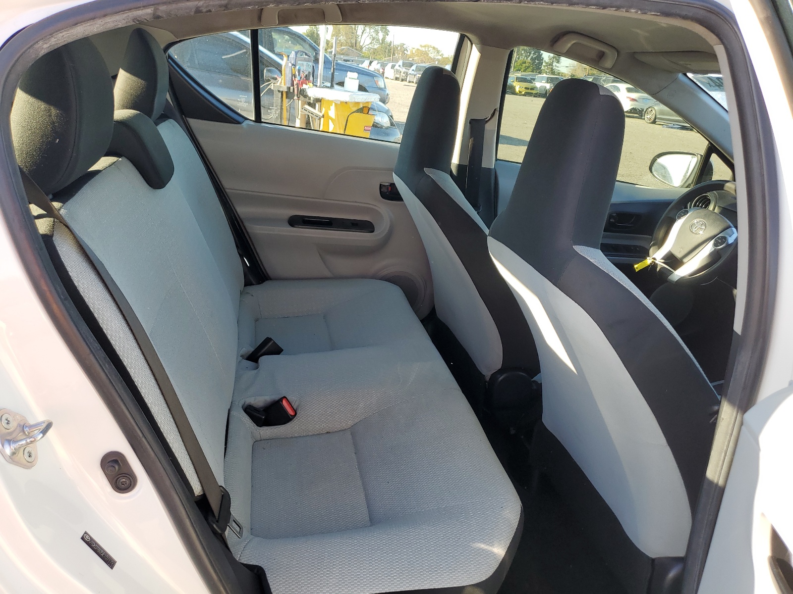 2014 Toyota Prius C vin: JTDKDTB35E1071797