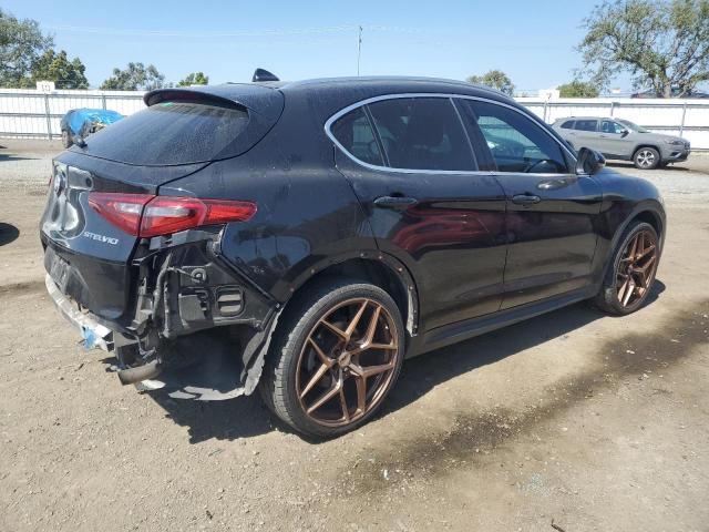  ALFA ROMEO STELVIO 2018 Чорний