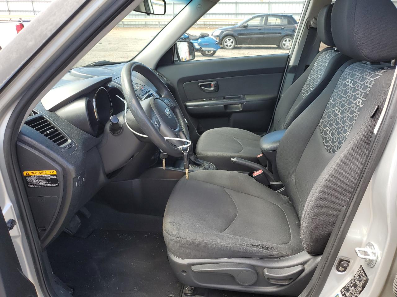 2011 Kia Soul + VIN: KNDJT2A2XB7714591 Lot: 47221844