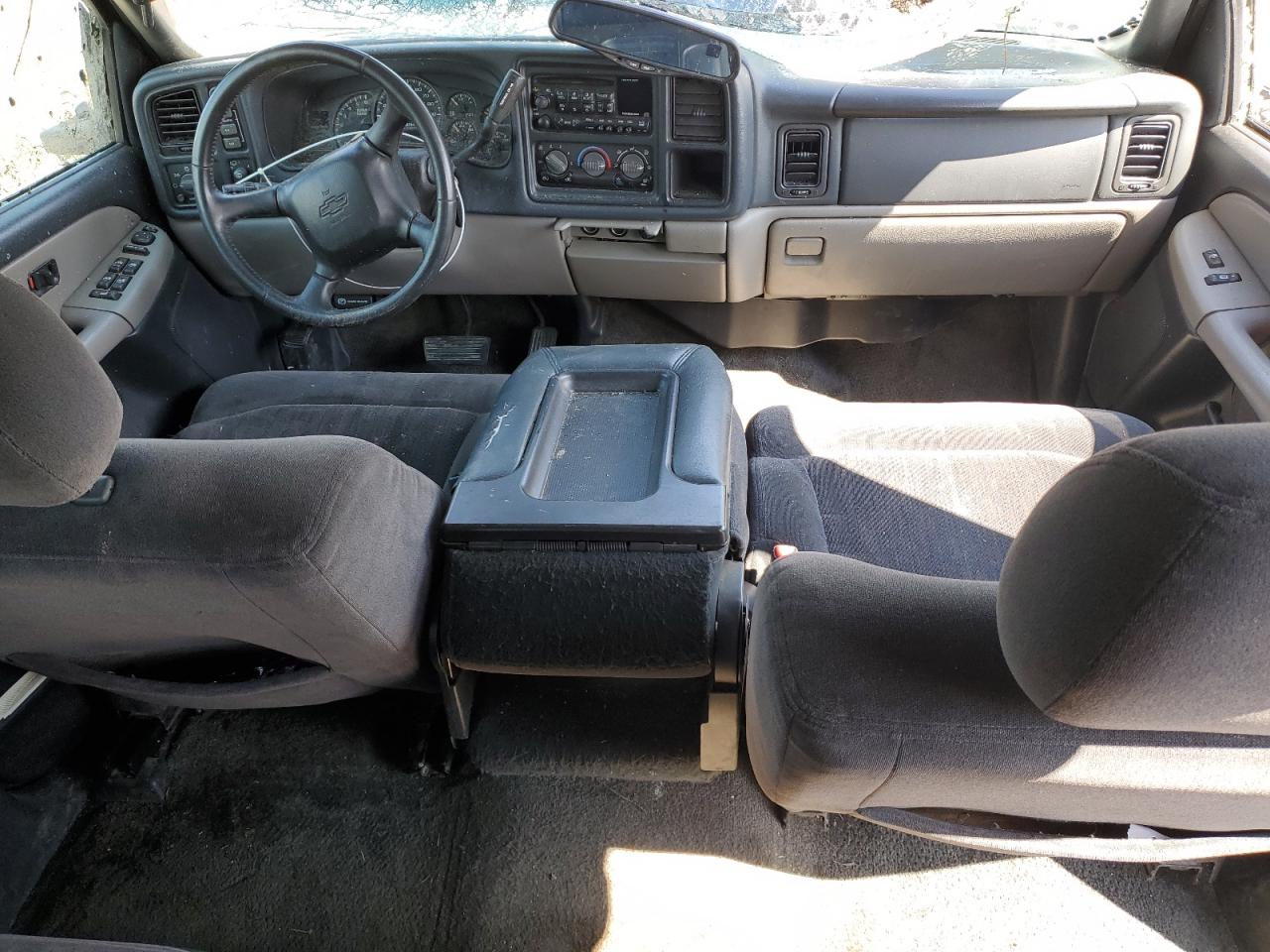 2002 Chevrolet Tahoe K1500 VIN: 1GNEK13Z32R226944 Lot: 48604804