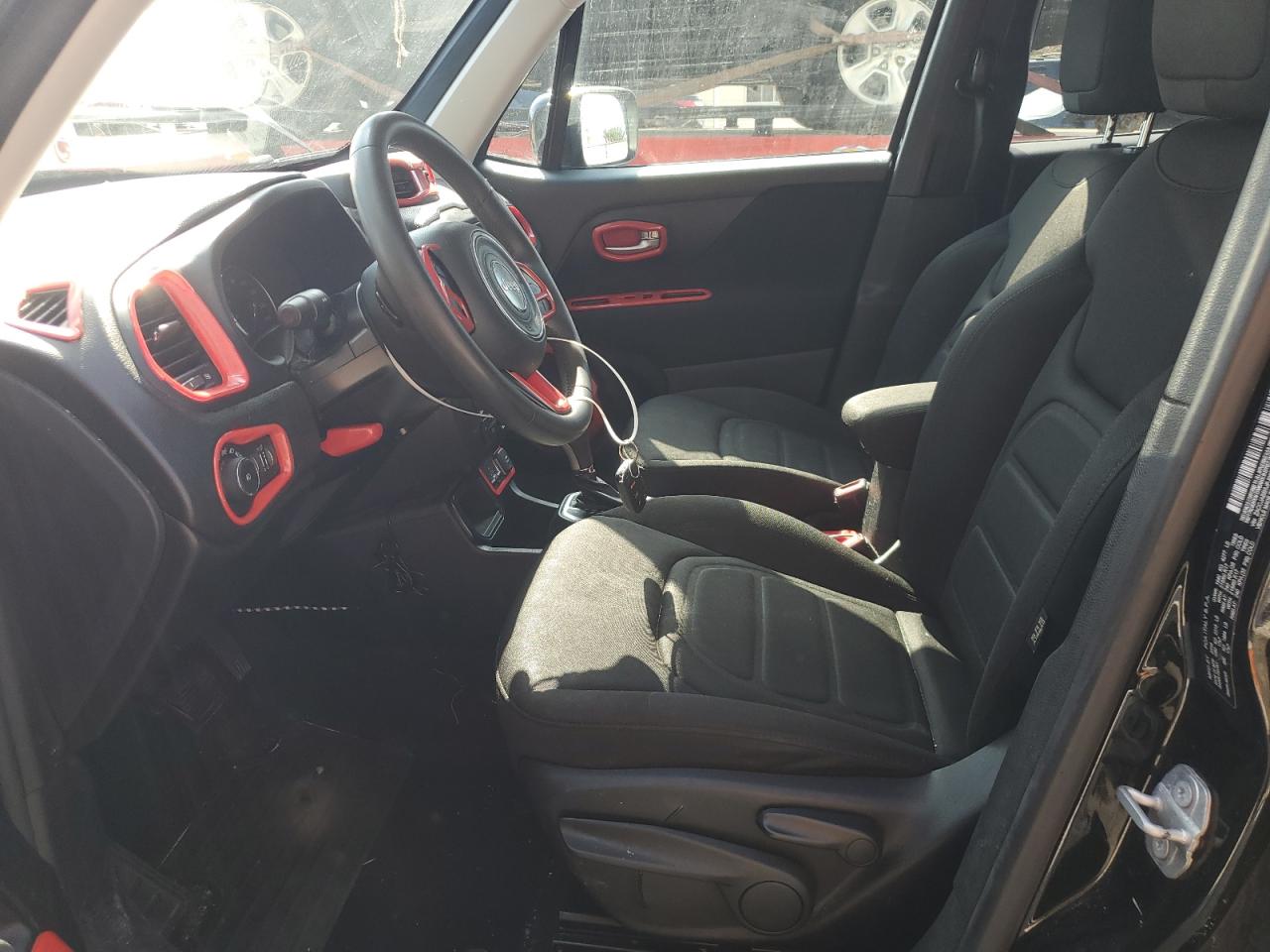 ZACCJABB8JPJ06963 2018 Jeep Renegade Latitude