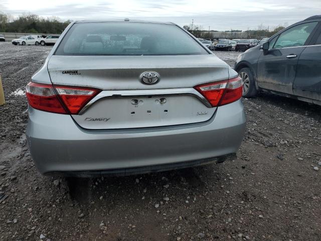  TOYOTA CAMRY 2015 Серебристый
