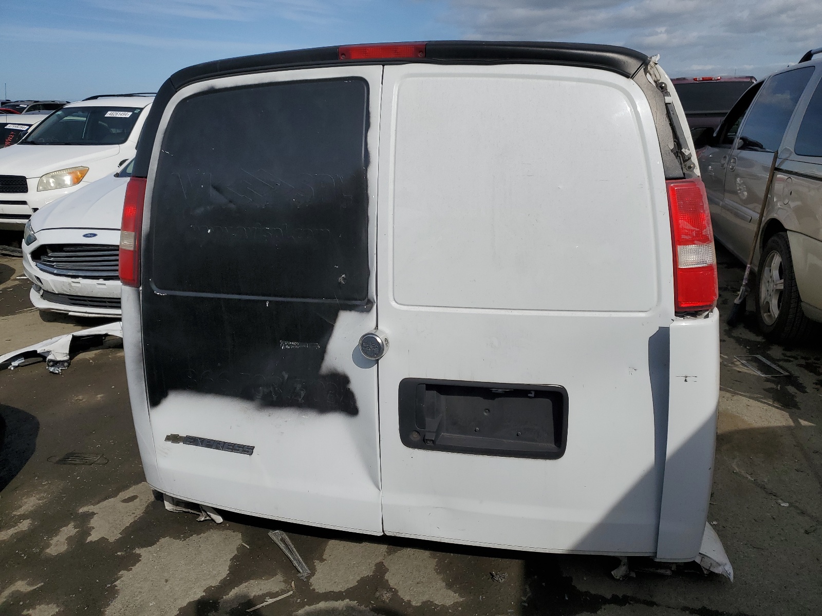 1GCWGAFG1J1238984 2018 Chevrolet Express G2500
