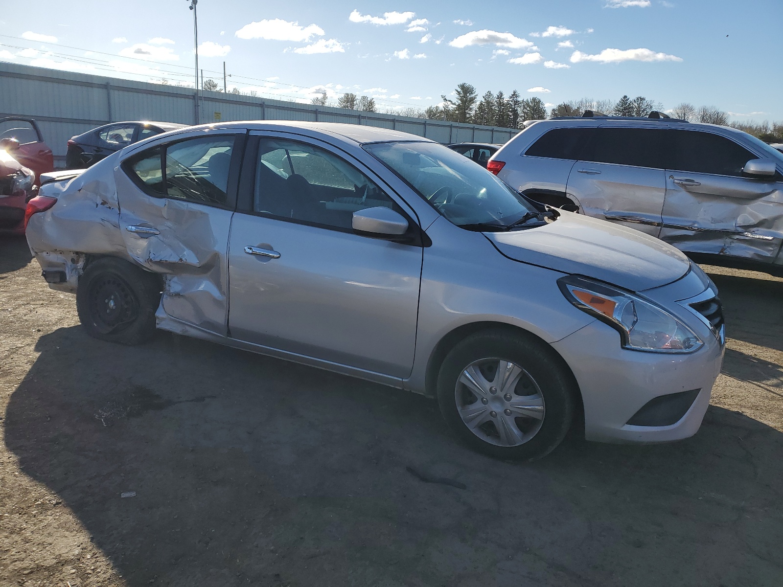 2019 Nissan Versa S vin: 3N1CN7AP8KL864810