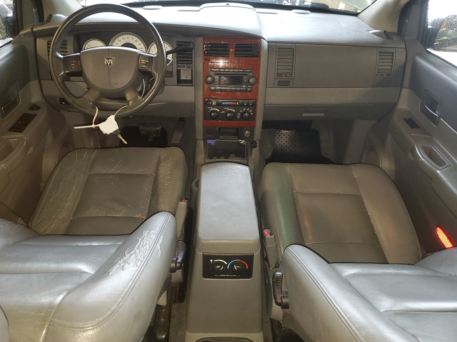 1D4HD48N35F503561 2005 Dodge Durango Slt