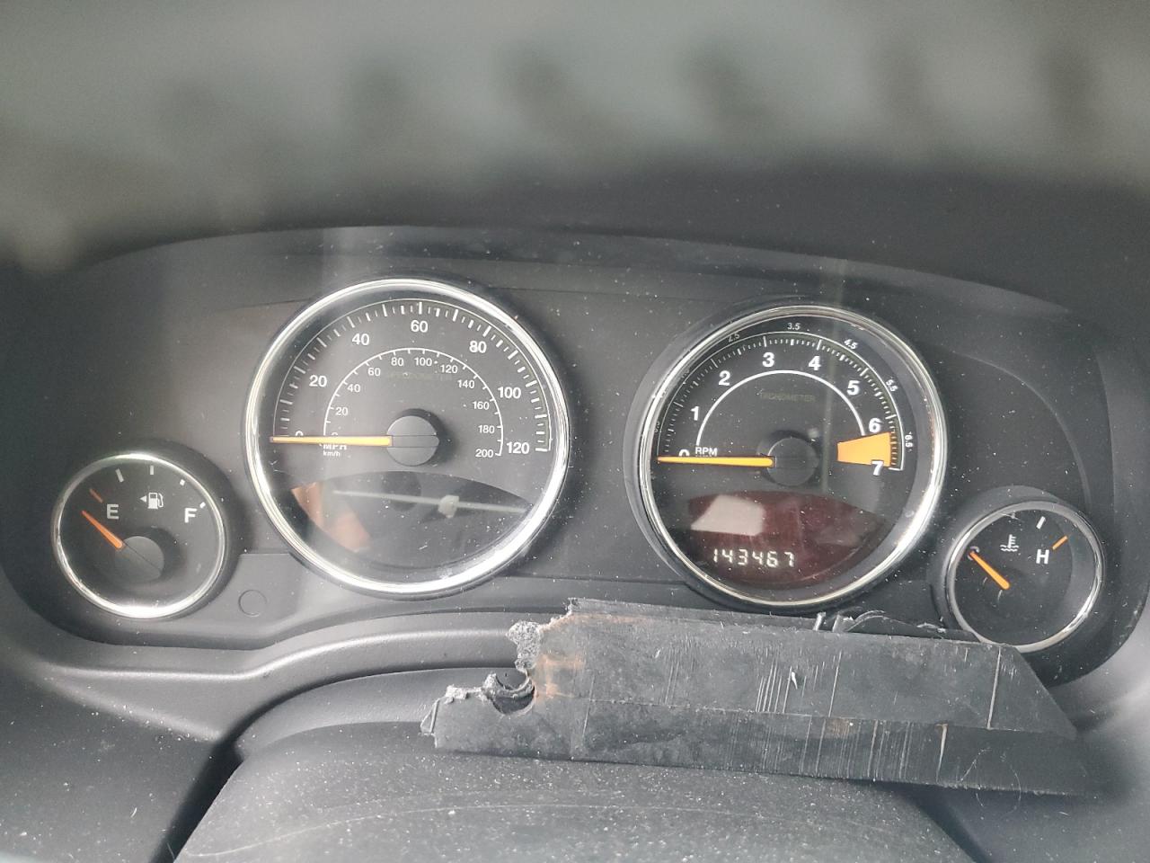 2015 Jeep Compass - Image 9