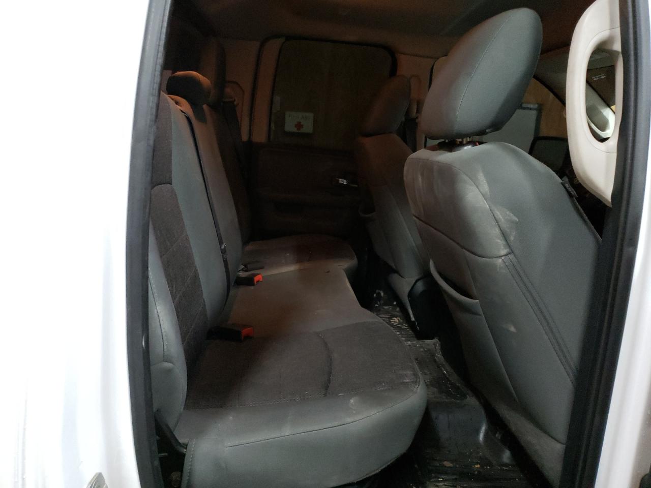 2014 RAM 1500 - Image 10