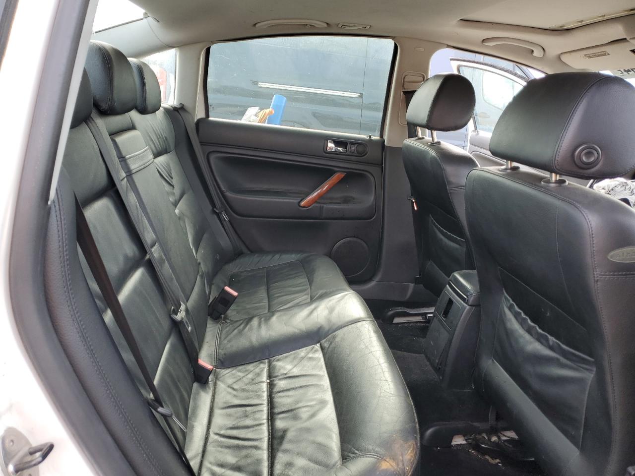 2003 Volkswagen Passat Glx 4Motion VIN: WVWTH63B03P045084 Lot: 48292594