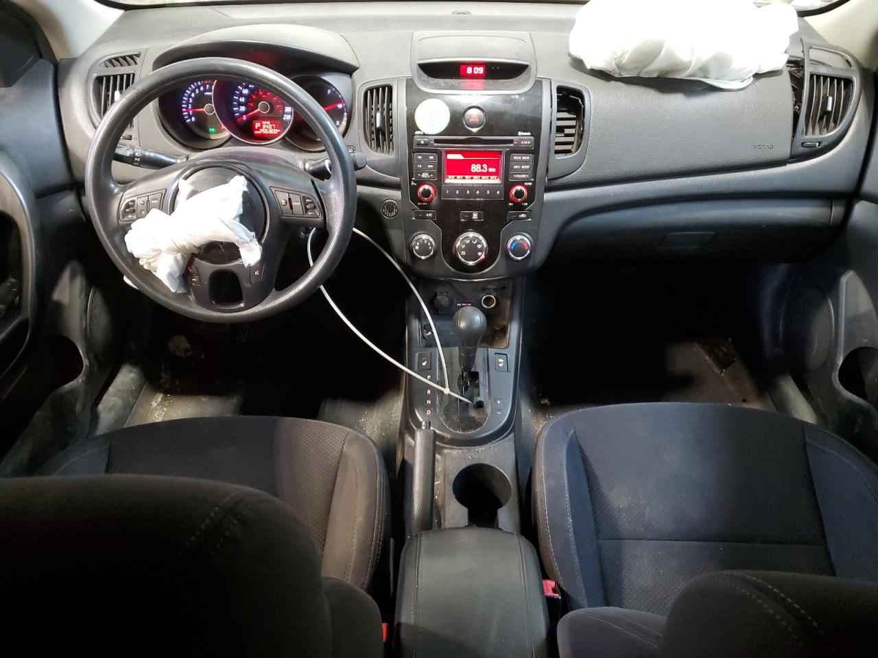 2010 Kia Forte - Image 8
