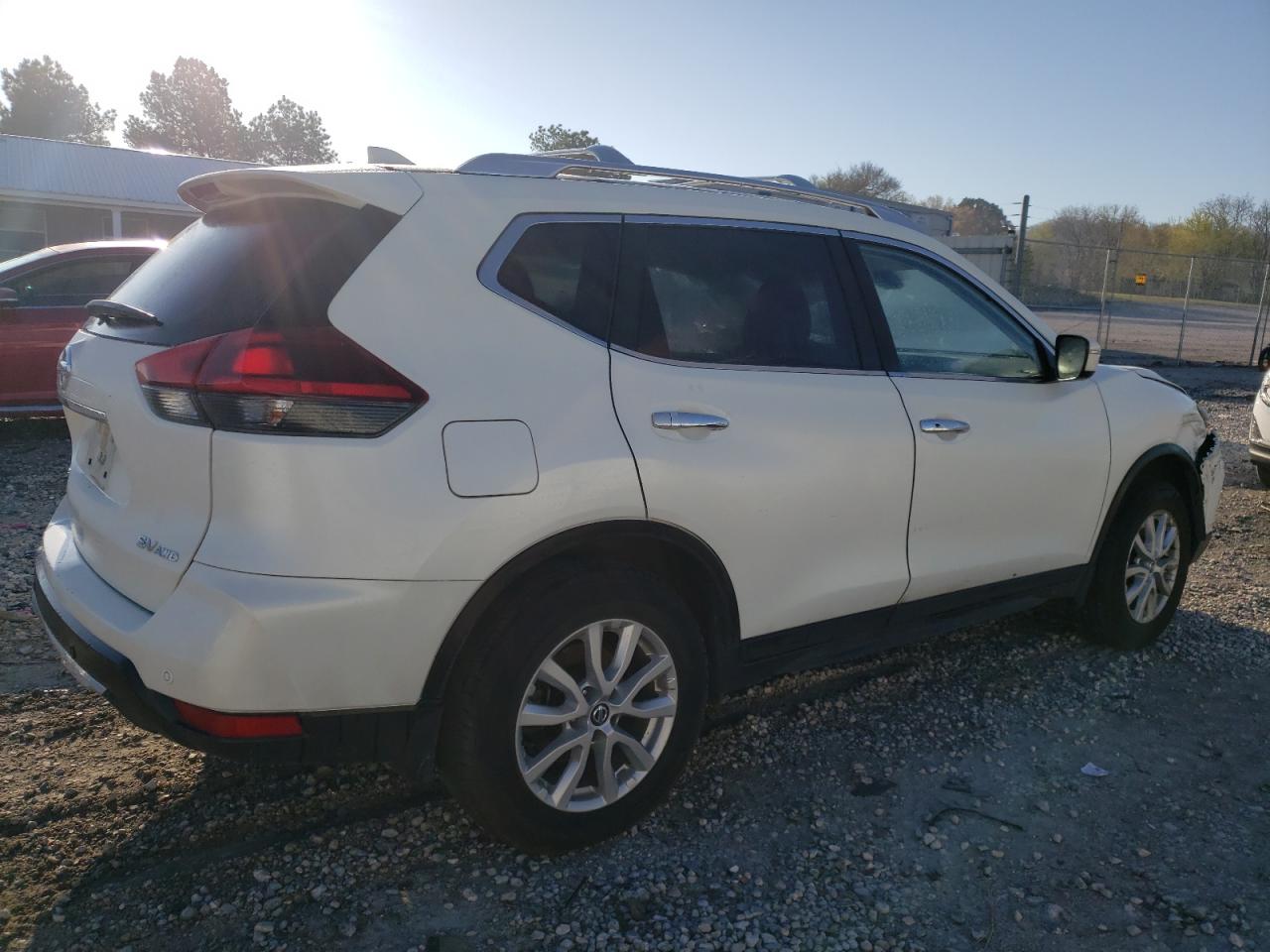 2020 Nissan Rogue - Image 3