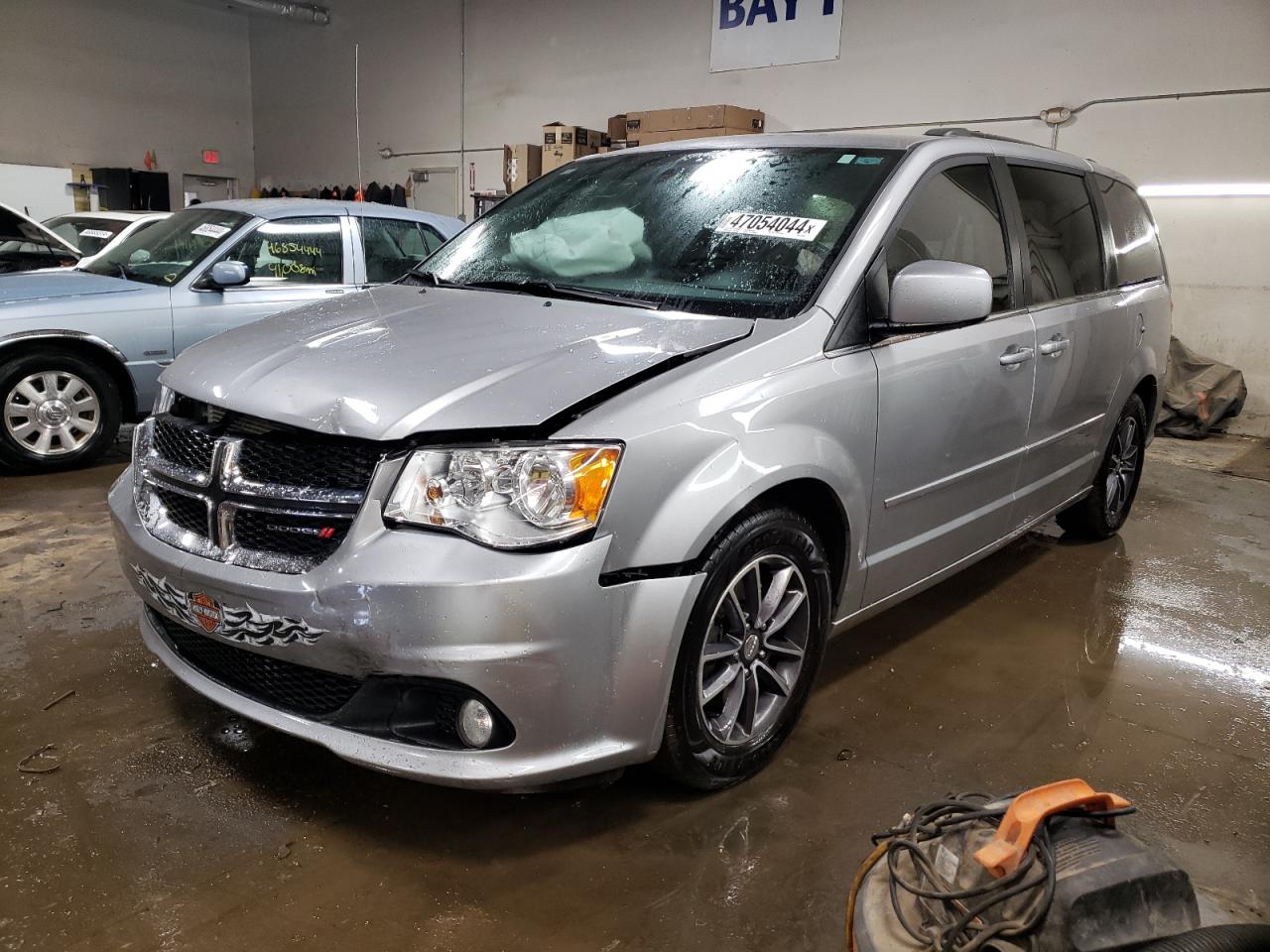 2C4RDGCG1HR712922 2017 Dodge Grand Caravan Sxt