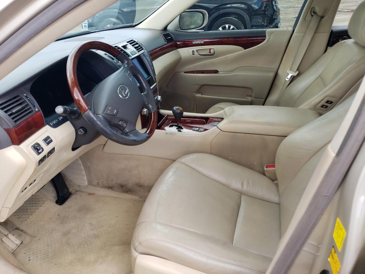 2010 Lexus LS - Image 7