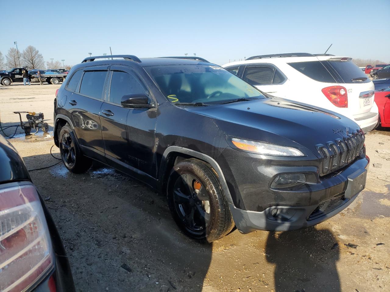 2016 Jeep Cherokee Latitude VIN: 1C4PJMCS3GW102996 Lot: 43041524