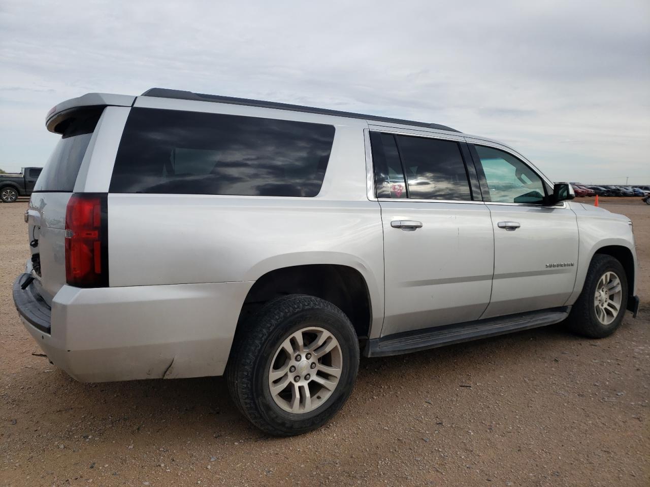 2017 Chevrolet Suburban K1500 Lt VIN: 1GNSKHKC8HR243708 Lot: 47011294