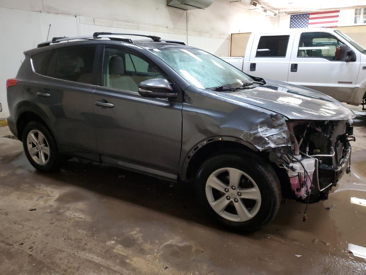 2T3RFREV3DW033896 2013 Toyota Rav4 Xle