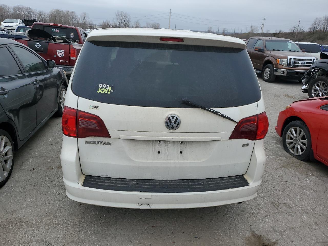 2010 Volkswagen Routan Se VIN: 2V4RW3D16AR295080 Lot: 43997334