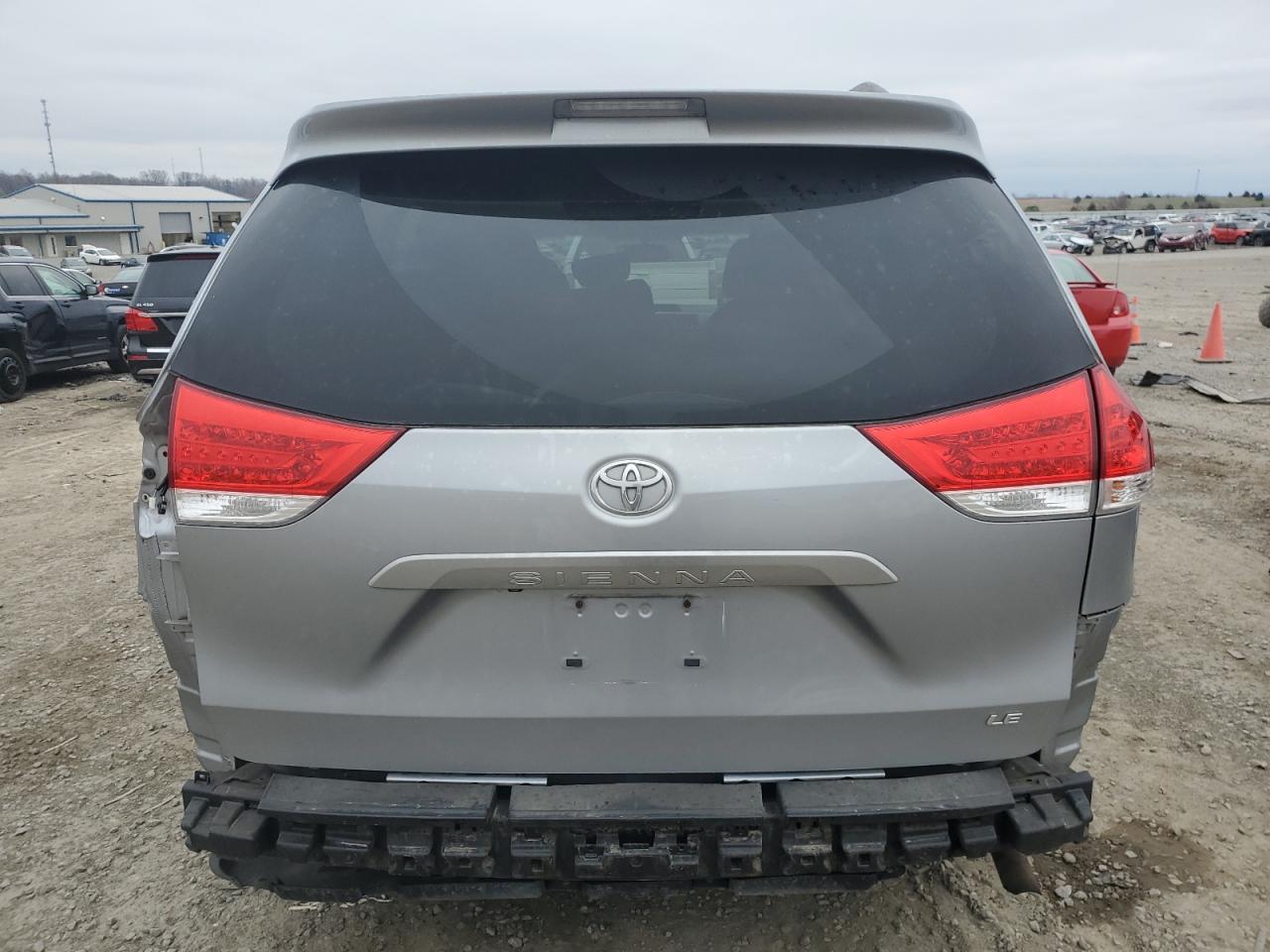 2013 Toyota Sienna Le VIN: 5TDKK3DC3DS321638 Lot: 46884194