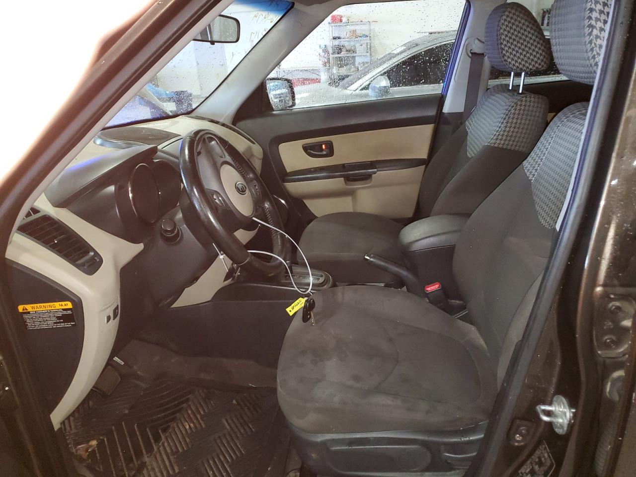 2010 Kia Soul + VIN: KNDJT2A27A7146833 Lot: 47699644
