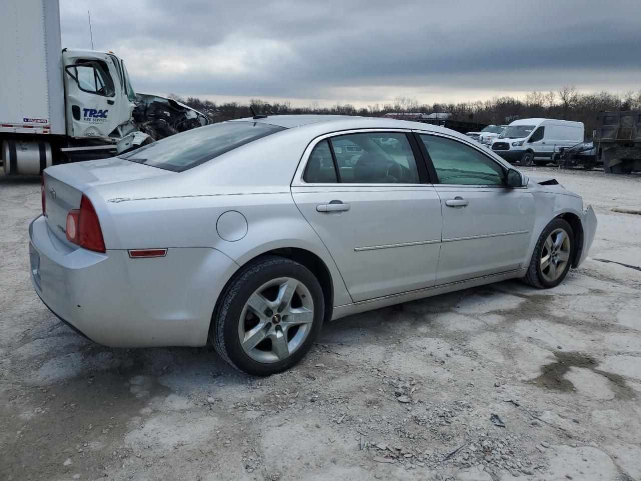 2009 Chevrolet Malibu - Image 3