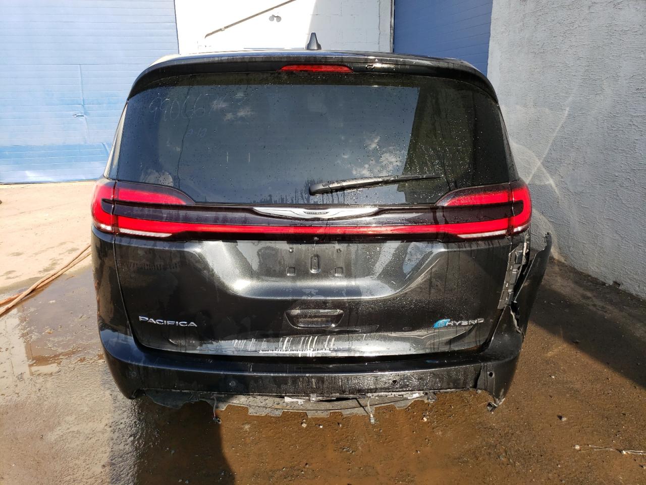 2C4RC1L74NR147979 2022 Chrysler Pacifica Hybrid Touring L