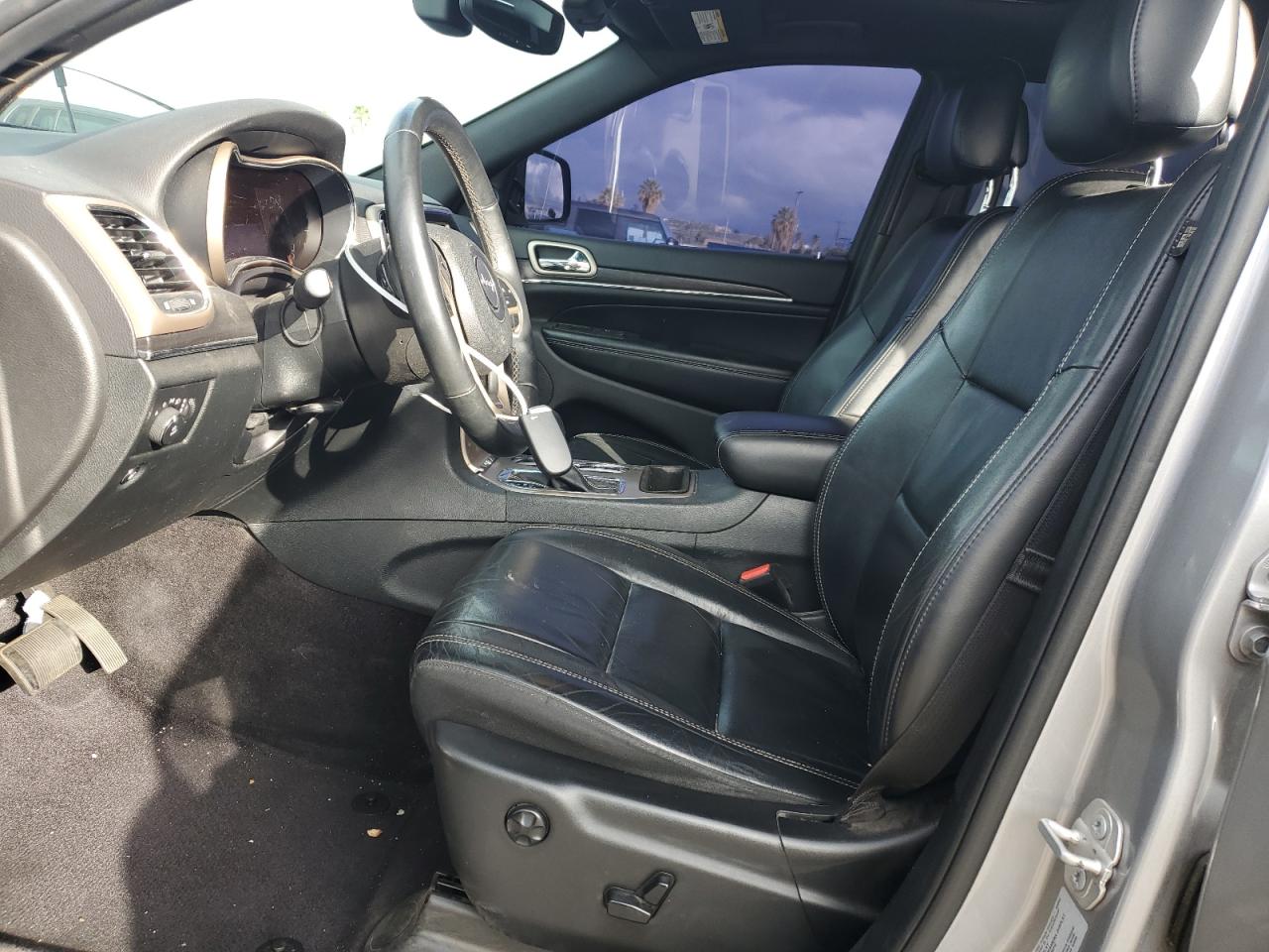 2017 Jeep Grand Cherokee - Image 7