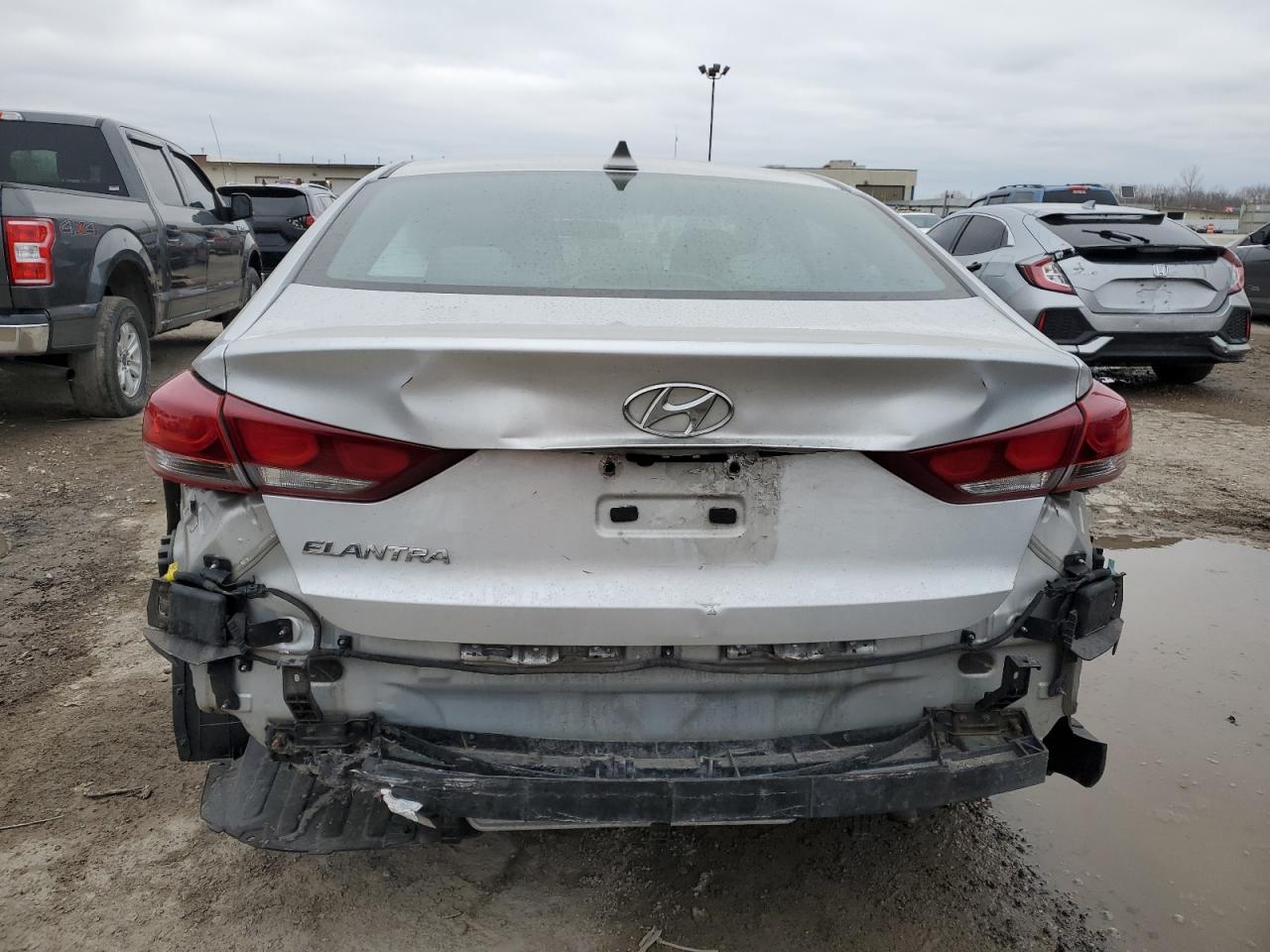 2018 Hyundai Elantra Sel VIN: 5NPD84LF2JH215787 Lot: 48704454