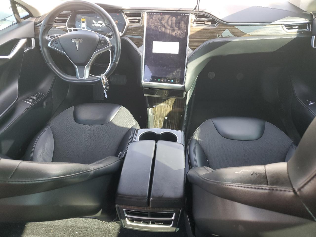 5YJSA1E2XGF122852 2016 Tesla Model S