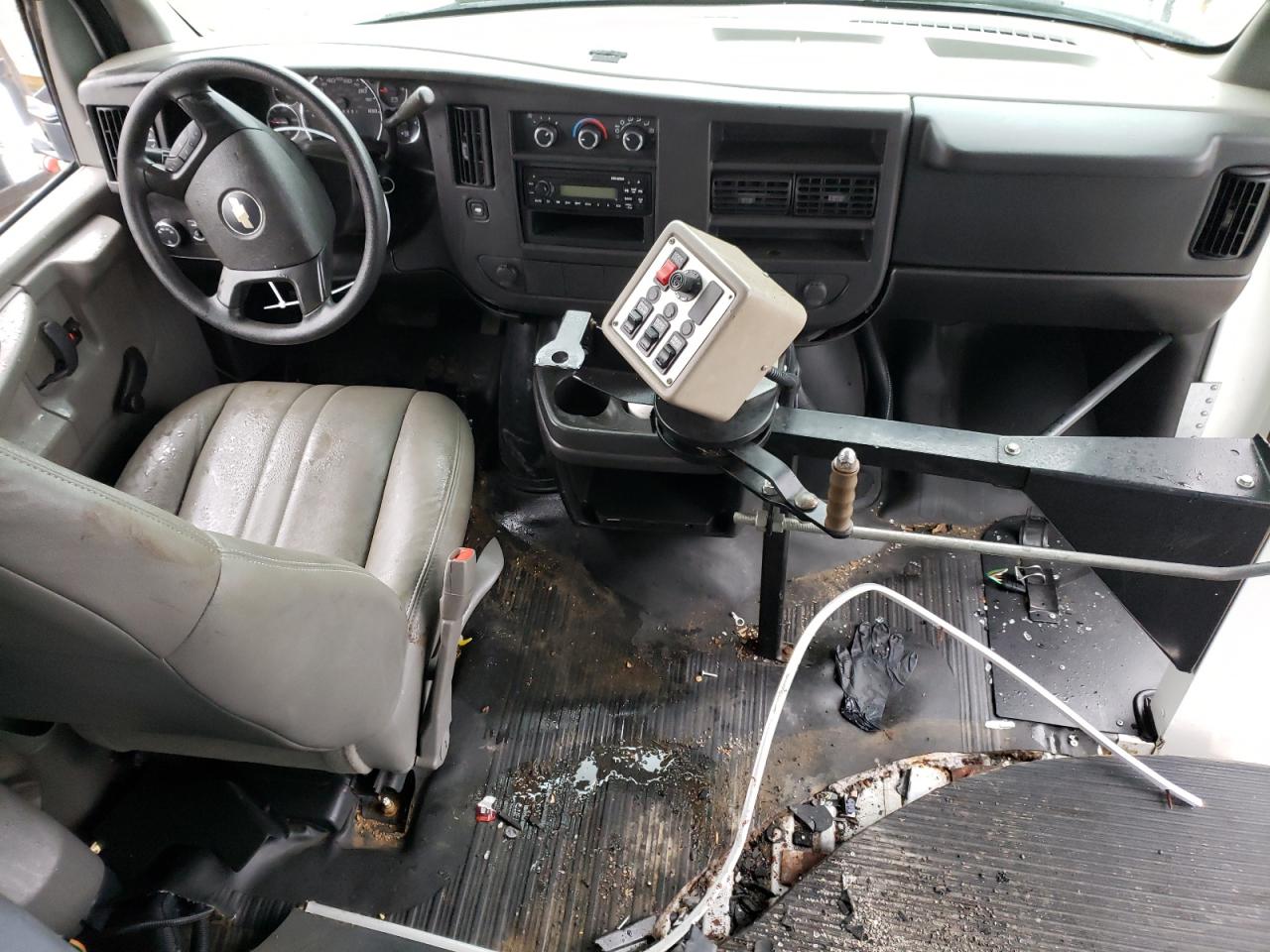 2009 Chevrolet Express G3500 VIN: 1GBJG31K491112586 Lot: 44232574