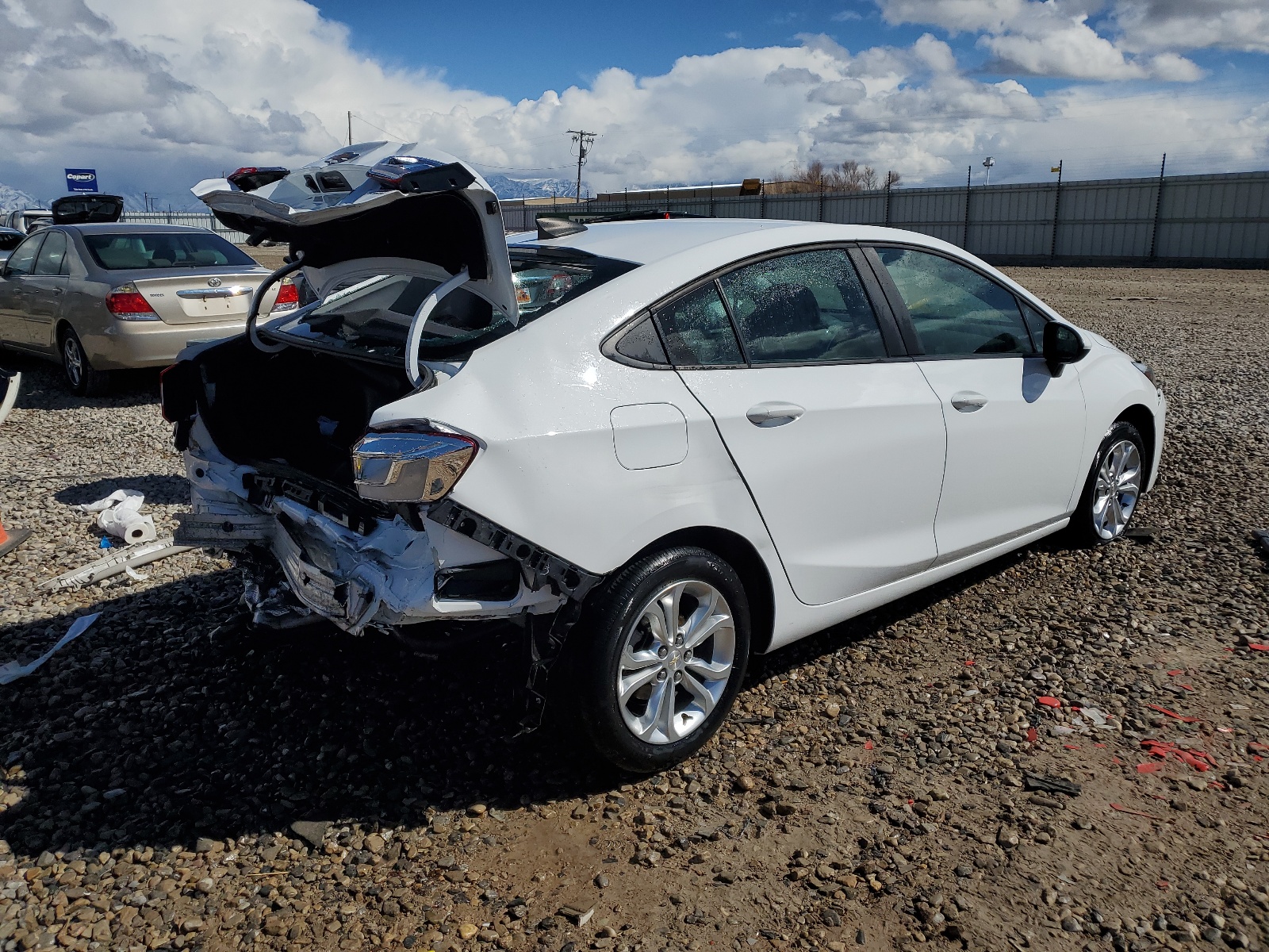 2019 Chevrolet Cruze Ls vin: 1G1BC5SM9K7153492