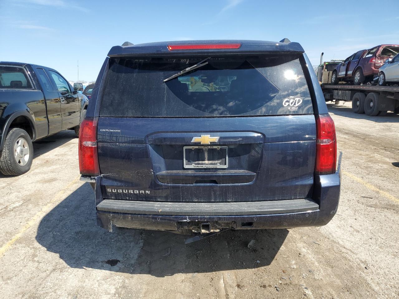 2019 Chevrolet Suburban K1500 Lt VIN: 1GNSKHKC5KR393010 Lot: 48459684